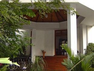 Water Garden Hotel เบลิฮุล โอยา ภายนอก รูปภาพ